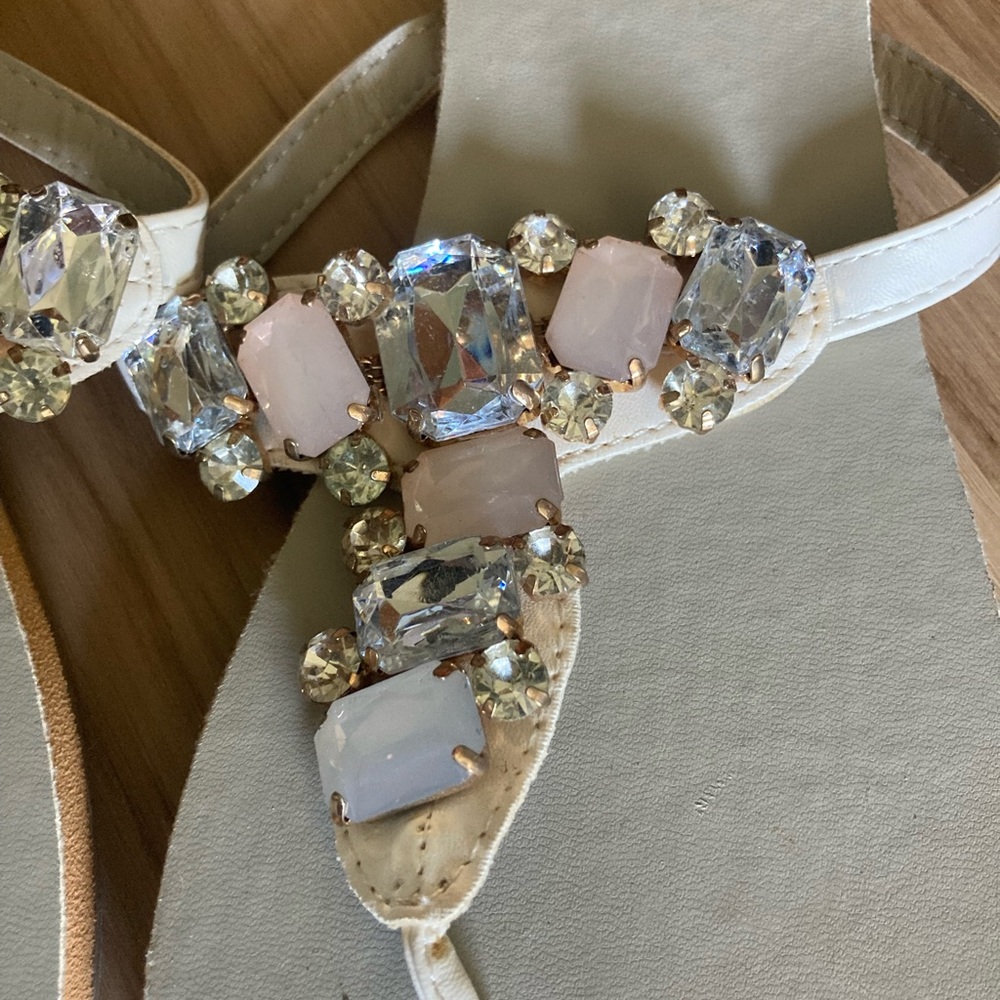 VENUS Embellished Crystals Flat Sandals SIZE 8.5 - Picture 3 of 6